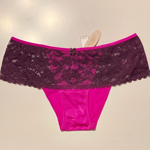 NWT Victoria’s Secret Limited Edition Lace Cheeky